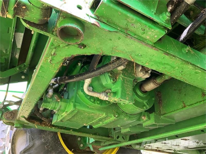 John Deere S680 Mietitrebbiatrici