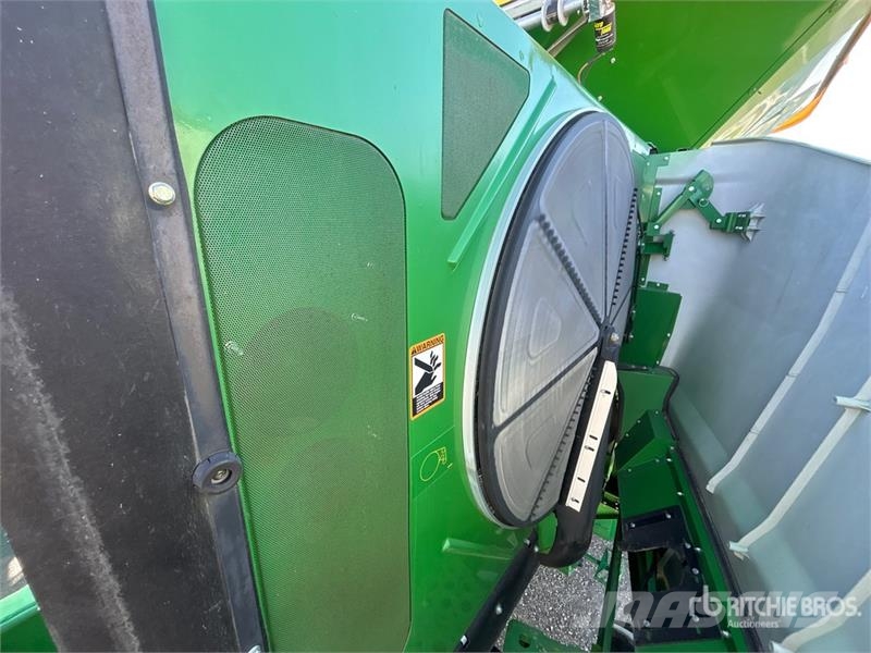 John Deere S680 Kombajni