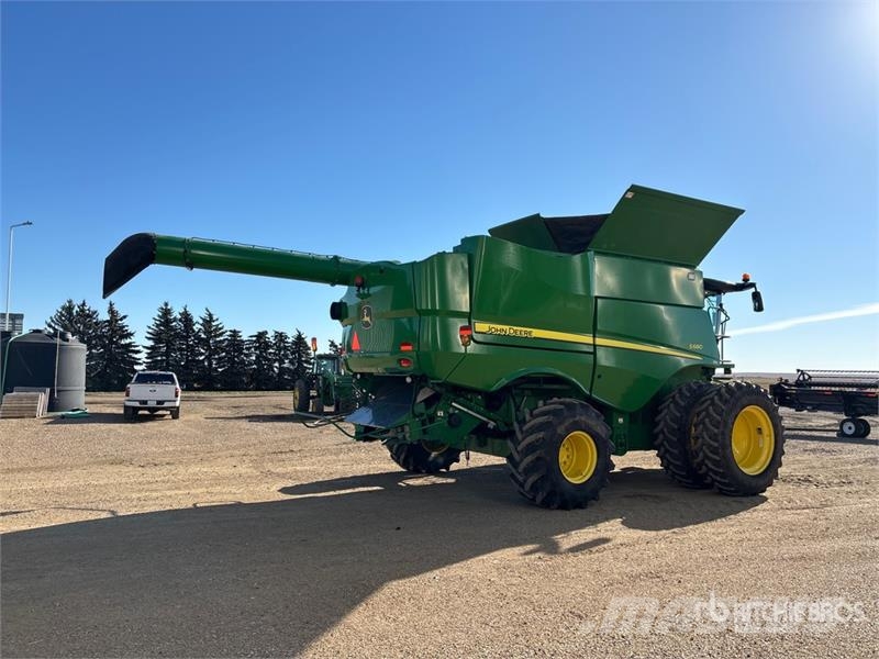 John Deere S680 Kombájnok