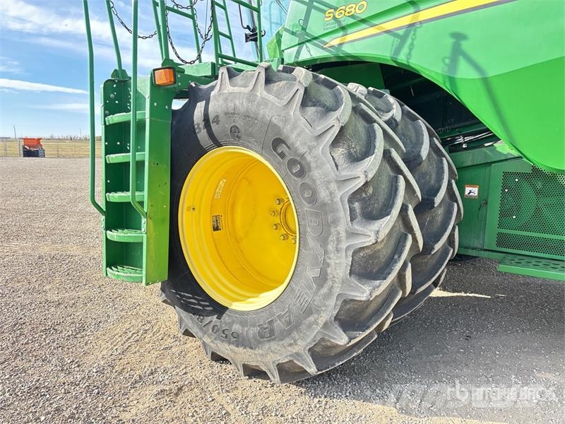 John Deere S680 Mejetærskere