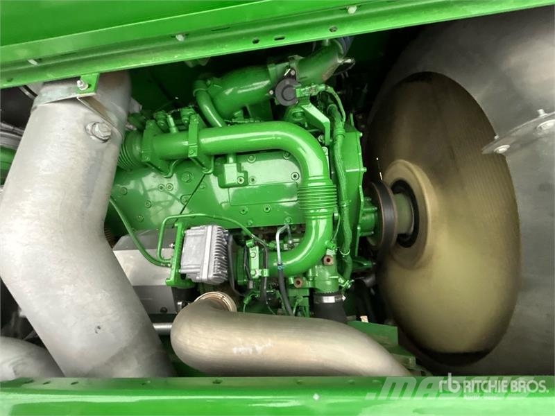 John Deere S680 Kombájnok