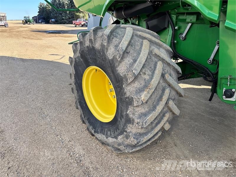 John Deere S680 Skurtreskere