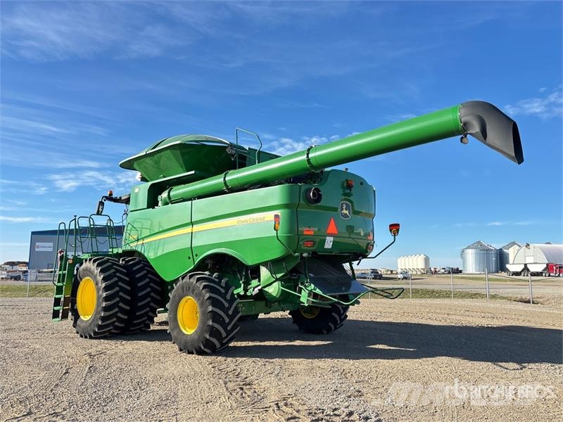 John Deere S680 حصادات
