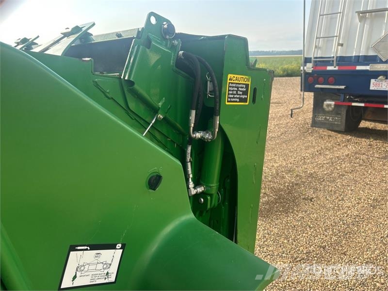 John Deere S680 Mähdrescher