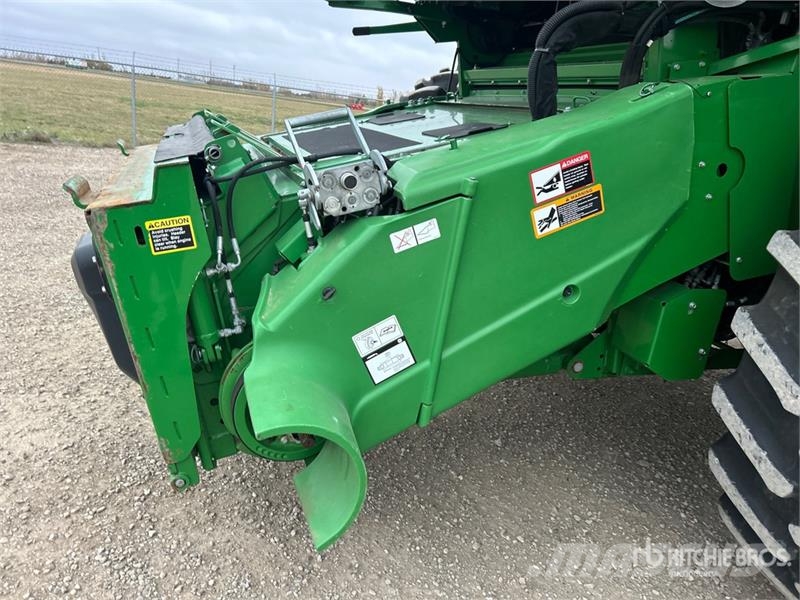 John Deere S680 Kombájnok