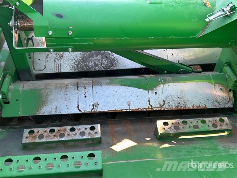 John Deere S680 حصادات