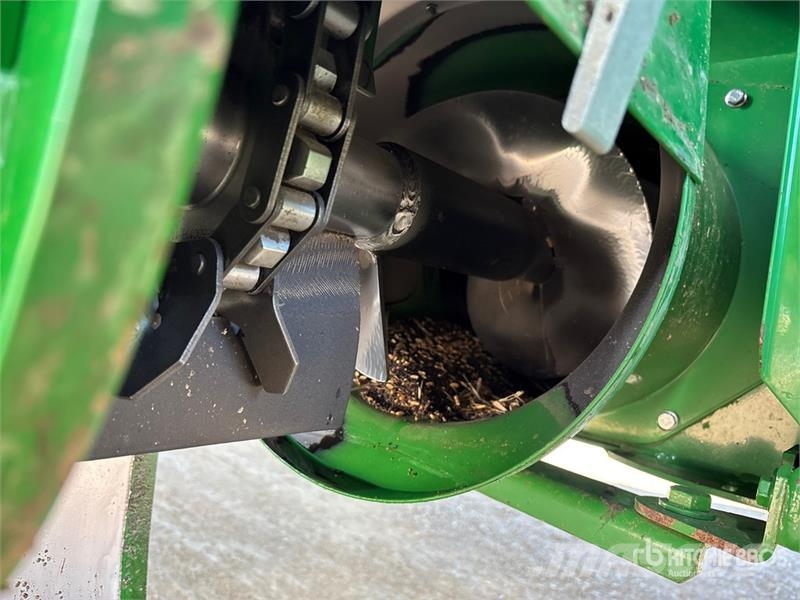 John Deere S680 Skurtreskere