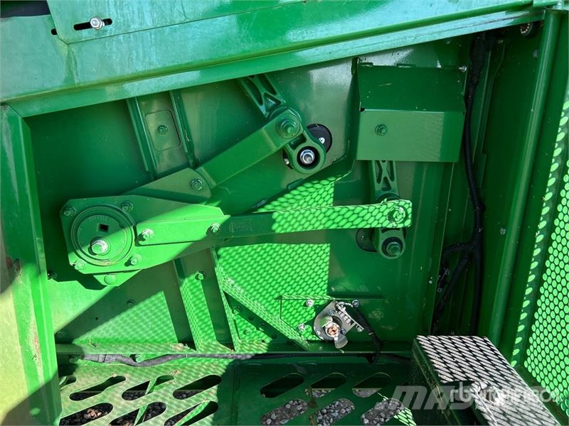 John Deere S680 حصادات