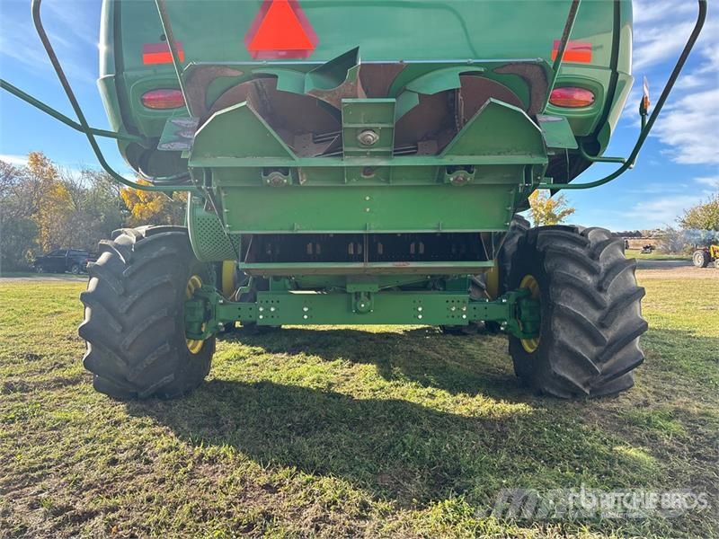 John Deere S680 Mietitrebbiatrici