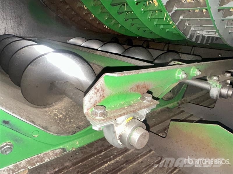 John Deere S680 حصادات