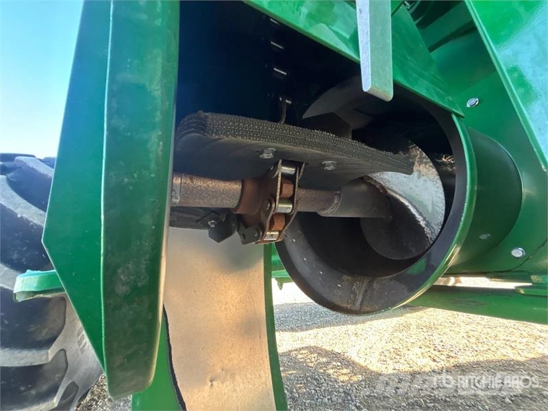 John Deere S680 حصادات