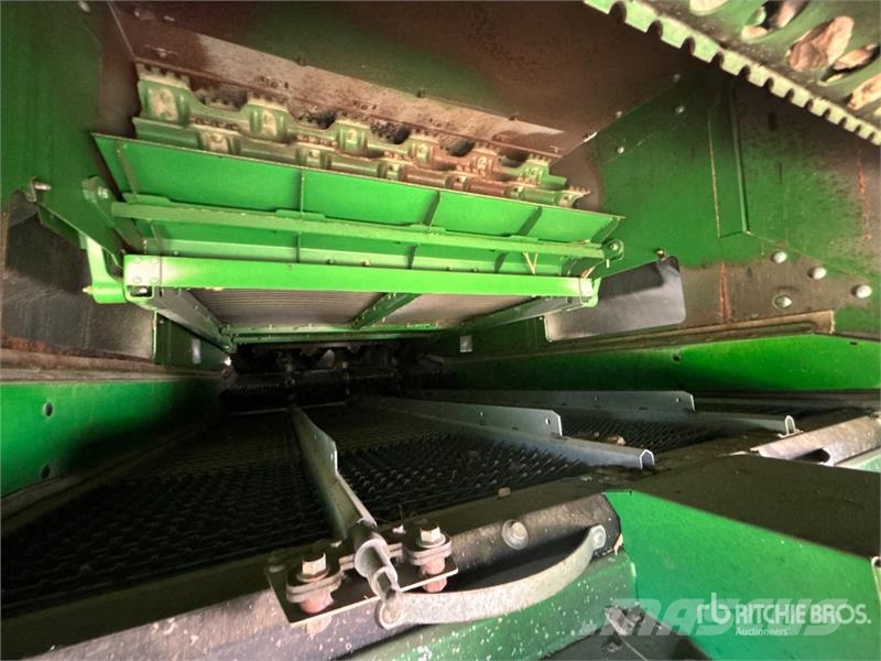 John Deere S680 Mietitrebbiatrici