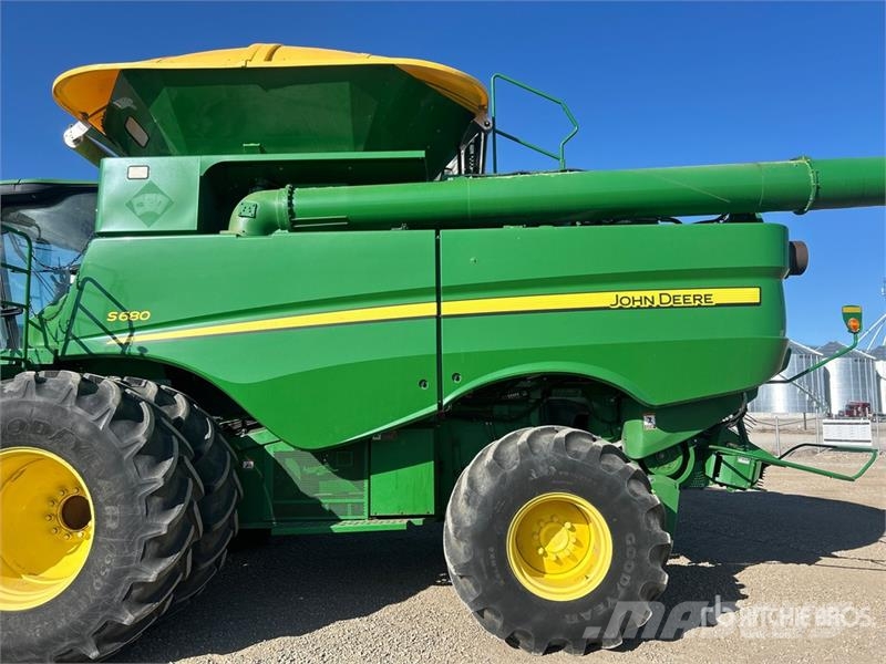 John Deere S680 Kombajni