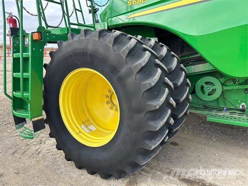 John Deere S680 حصادات