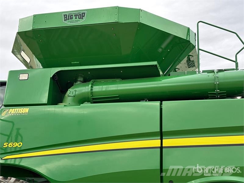 John Deere S690 Leikkuupuimurit