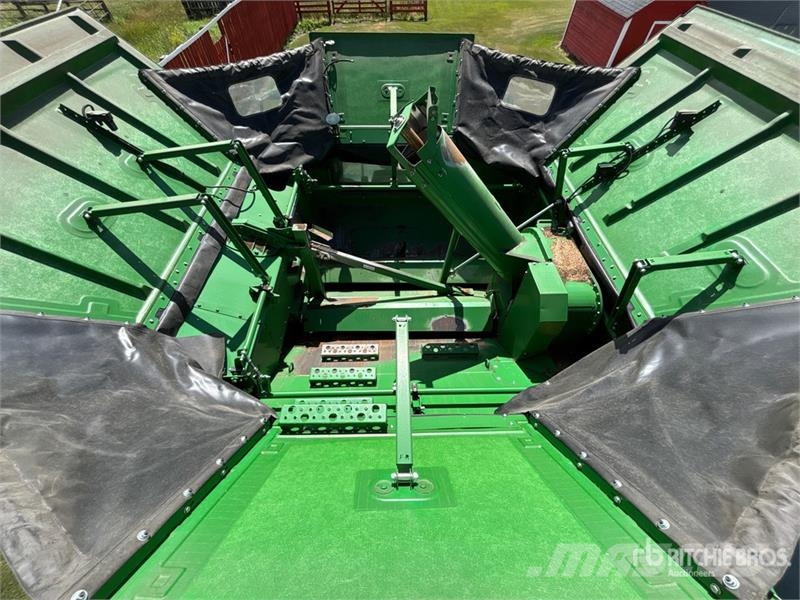 John Deere S690 Mähdrescher