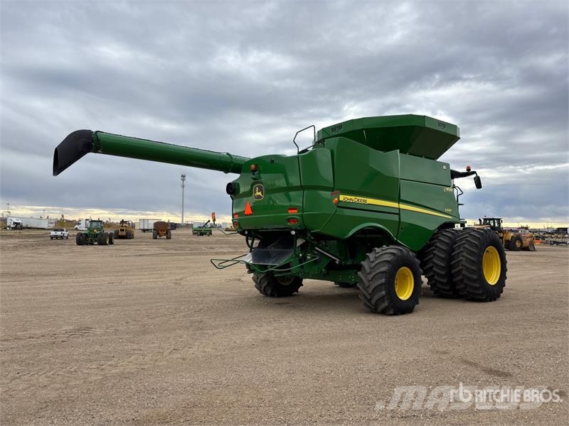 John Deere S690 Leikkuupuimurit