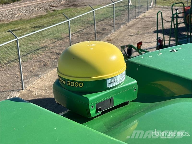 John Deere S690 コンバイン