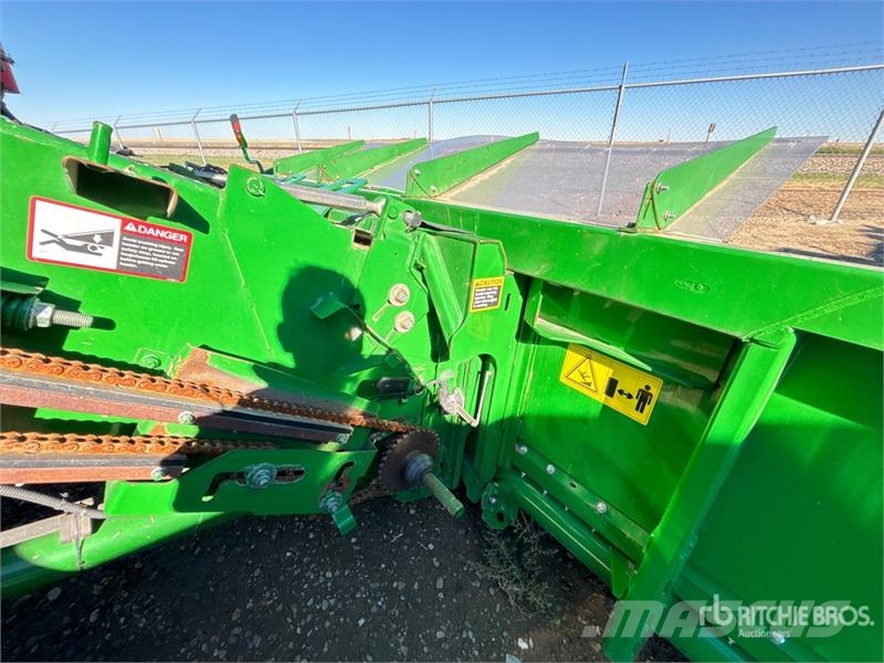 John Deere S690 コンバイン