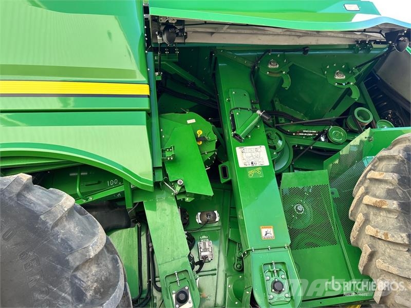 John Deere S690 Kombájnok