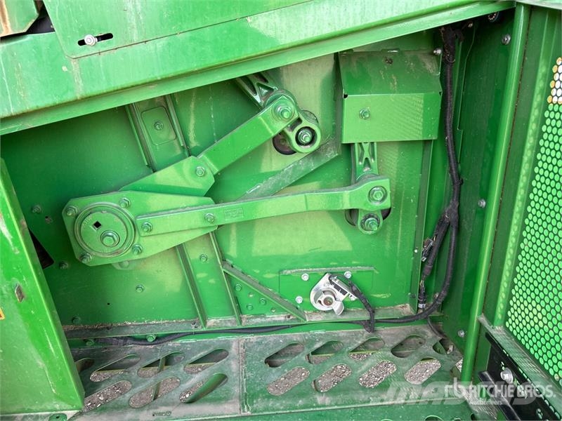 John Deere S690 Kombájnok