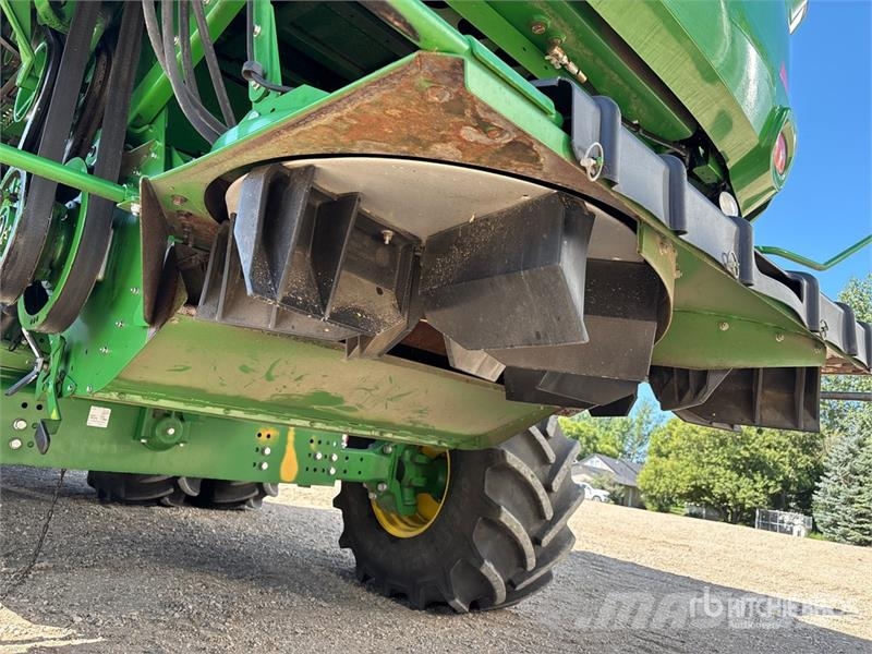 John Deere S690 Mähdrescher