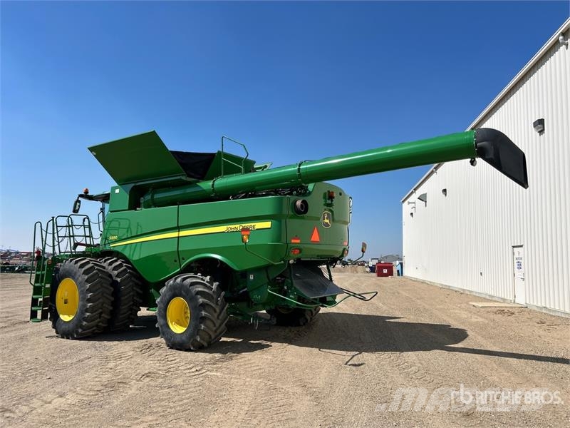 John Deere S690 Kombájnok