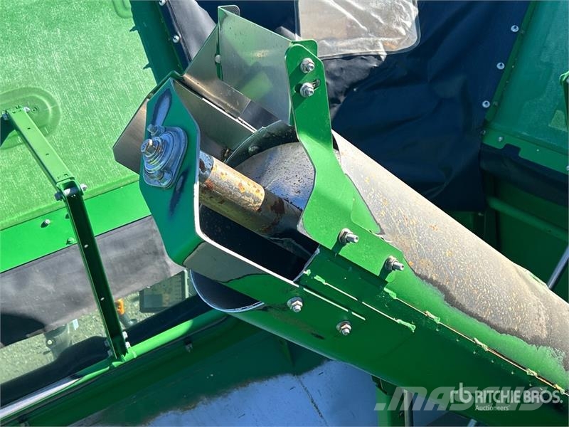 John Deere S690 コンバイン