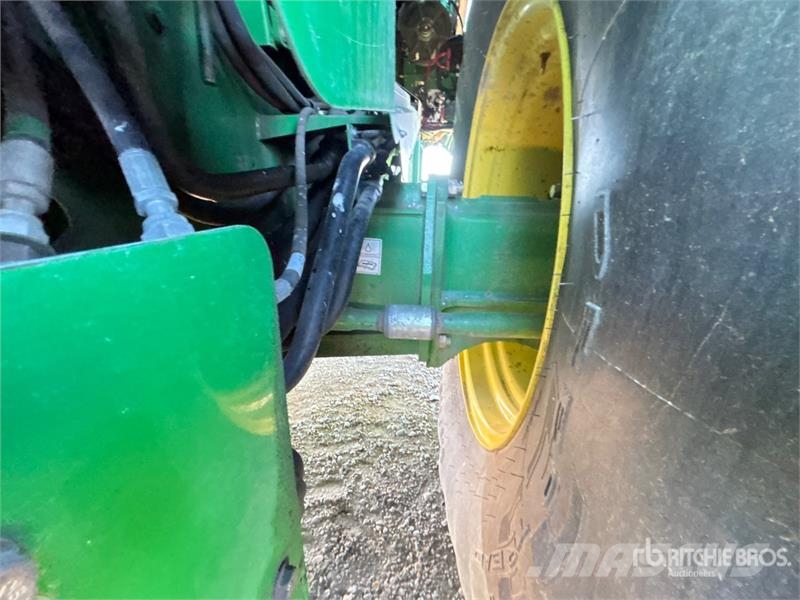 John Deere S690 コンバイン