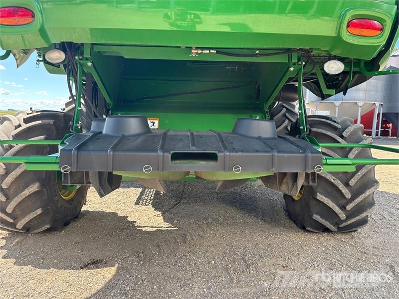 John Deere S690 Mähdrescher