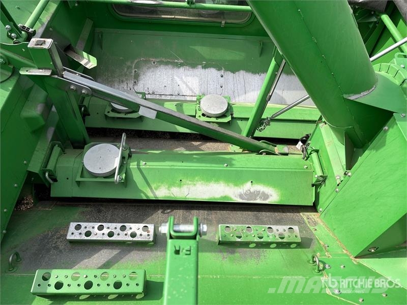 John Deere S690 Mähdrescher