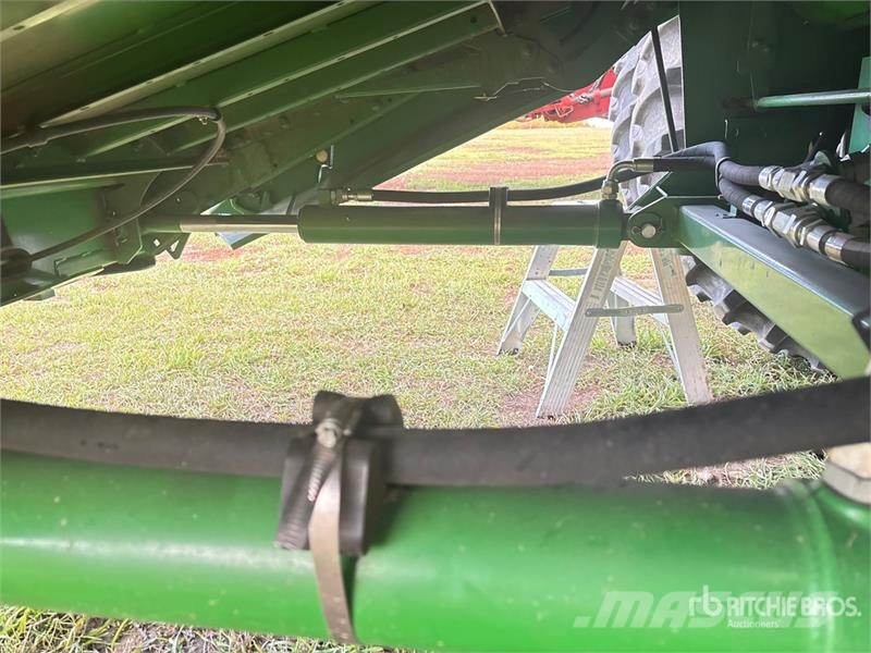 John Deere S690 حصادات