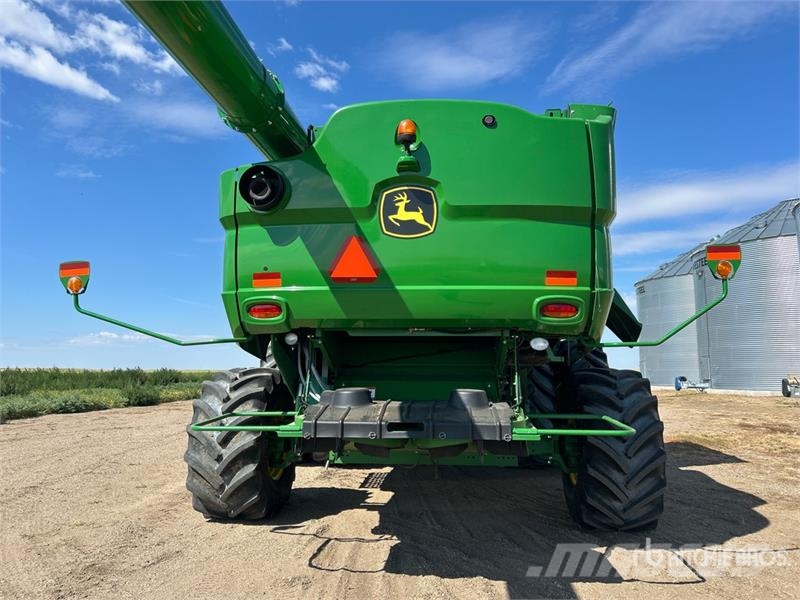 John Deere S690 Leikkuupuimurit