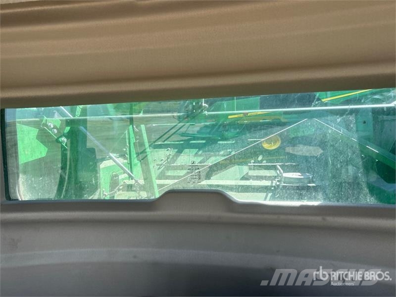 John Deere S690 Leikkuupuimurit
