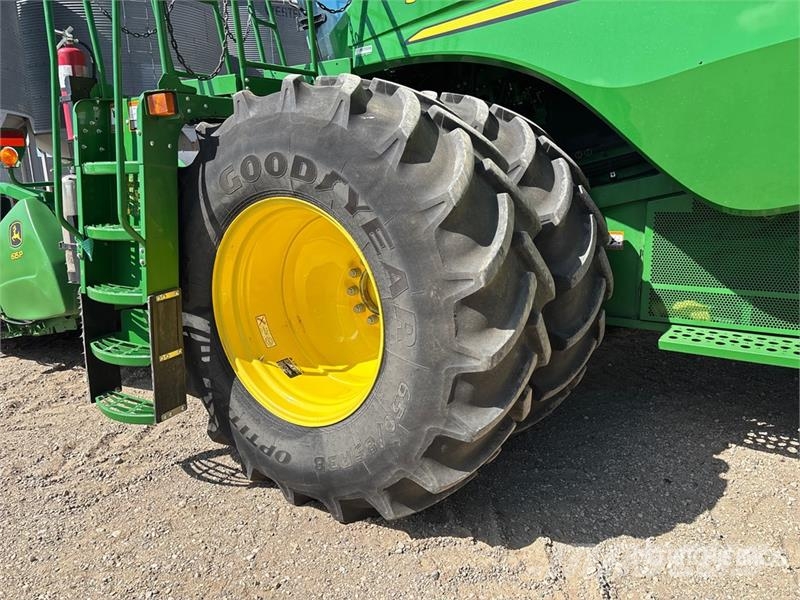 John Deere S690 Mähdrescher