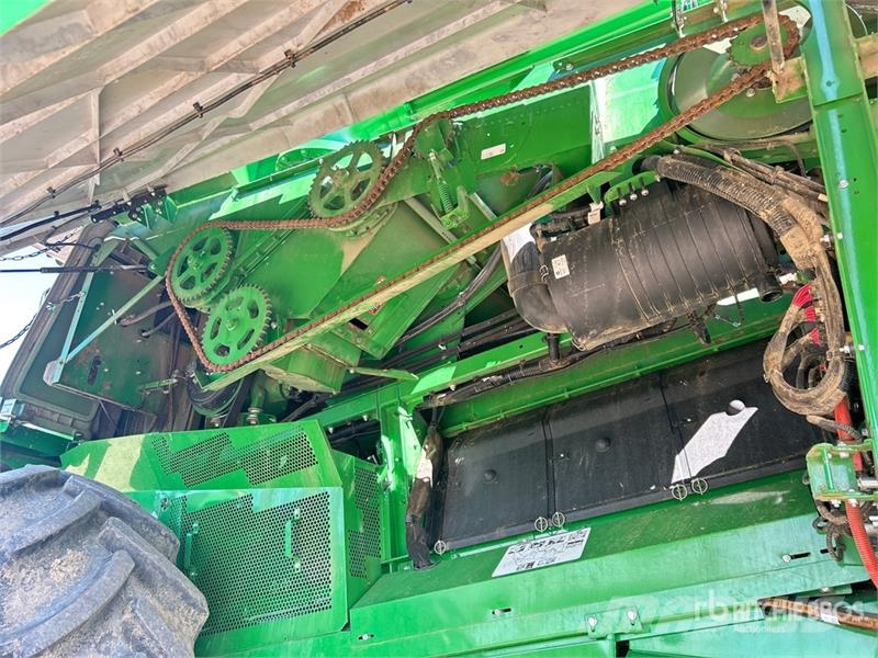 John Deere S690 Leikkuupuimurit