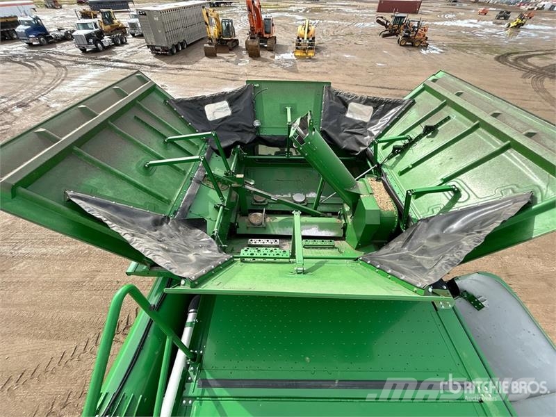 John Deere S690 Kombájnok