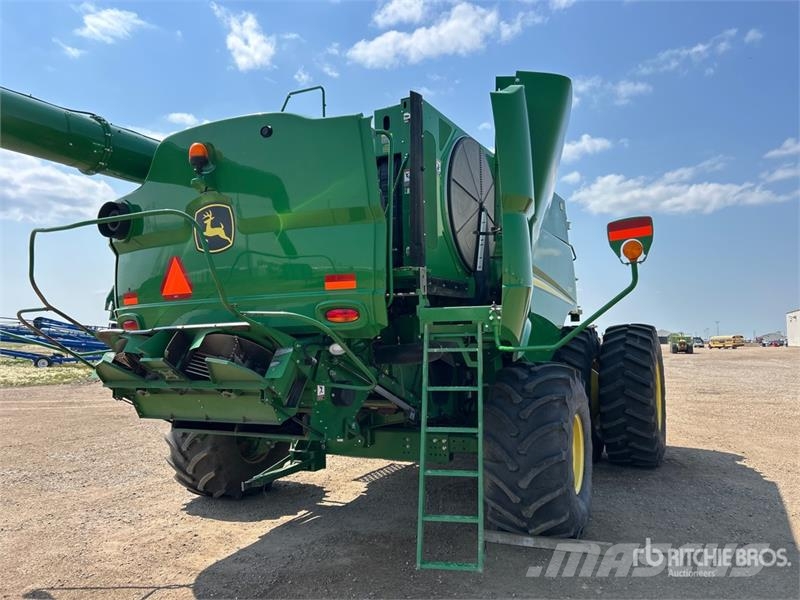 John Deere S690 Kombájnok