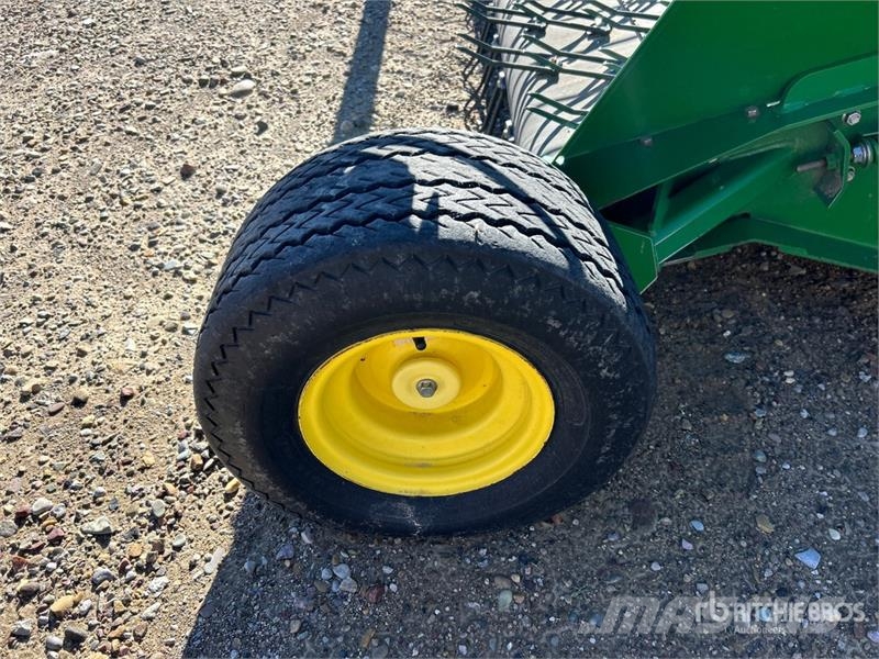 John Deere S690 コンバイン