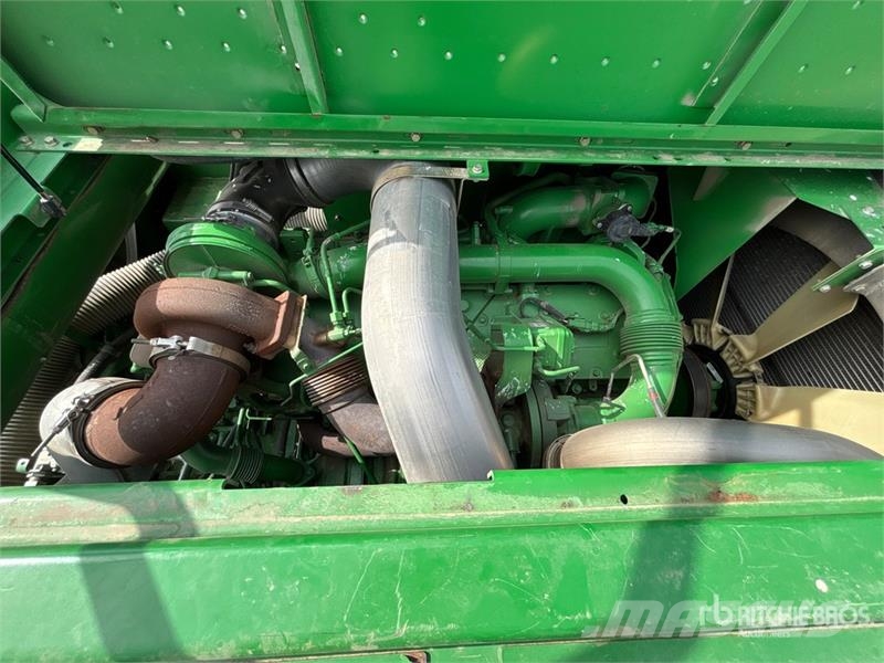 John Deere S690 Mähdrescher