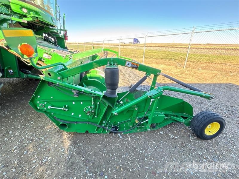 John Deere S690 コンバイン
