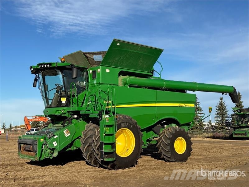 John Deere S690 حصادات