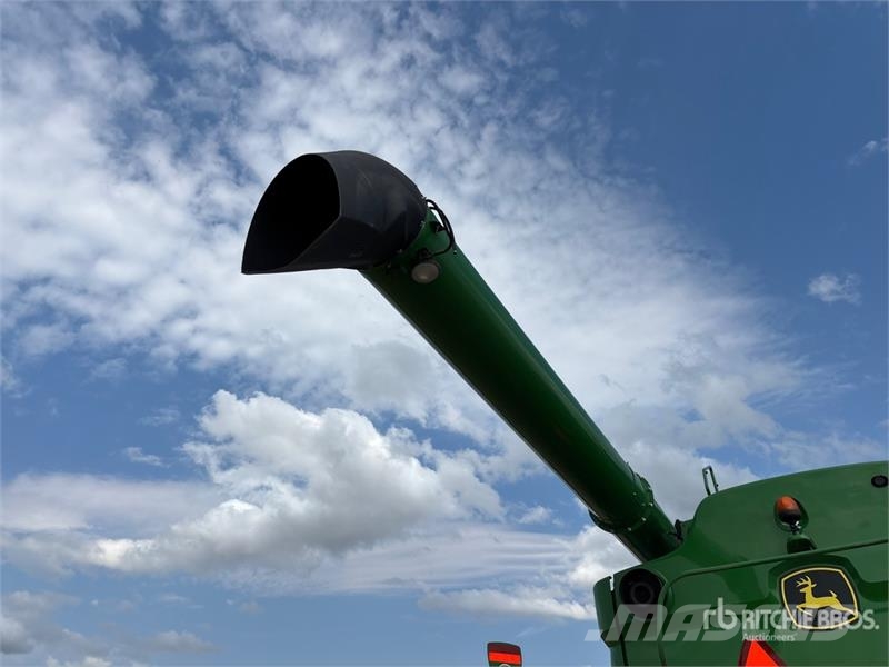 John Deere S690 Mähdrescher