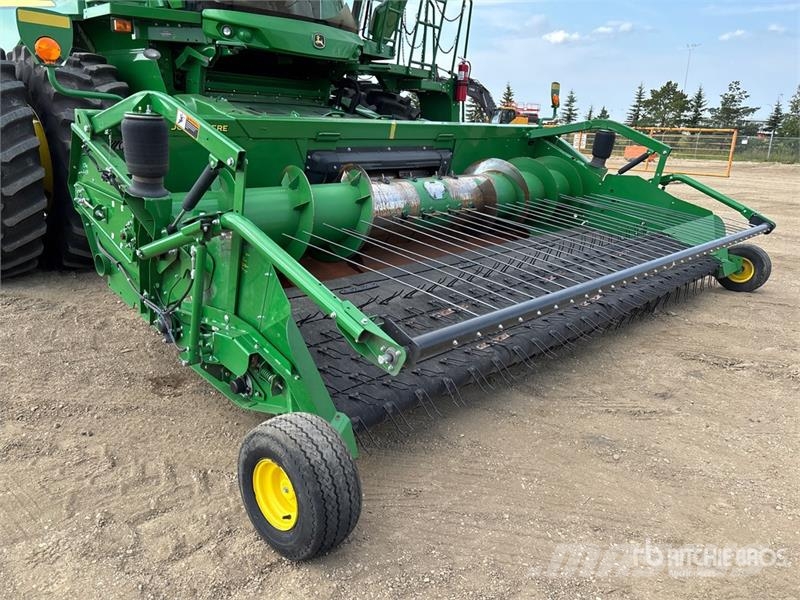 John Deere S690 Mähdrescher