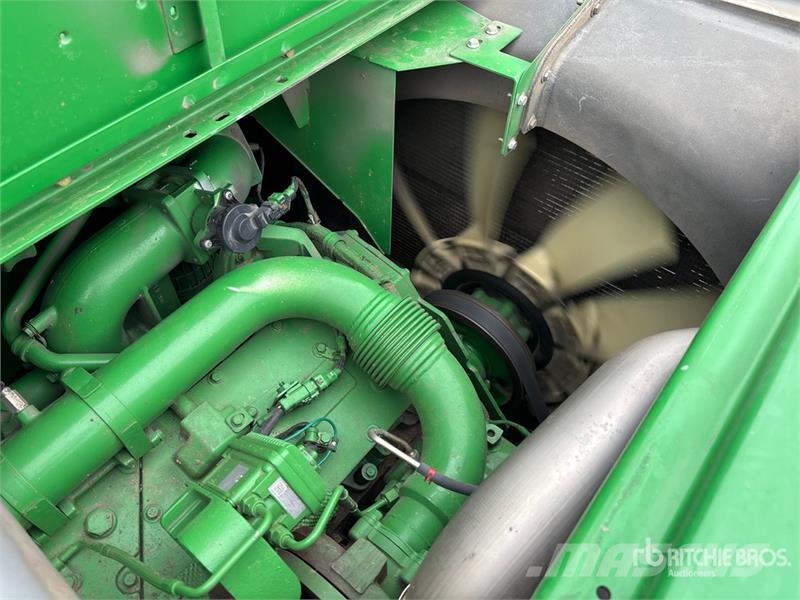 John Deere S690 Biçerdöverler