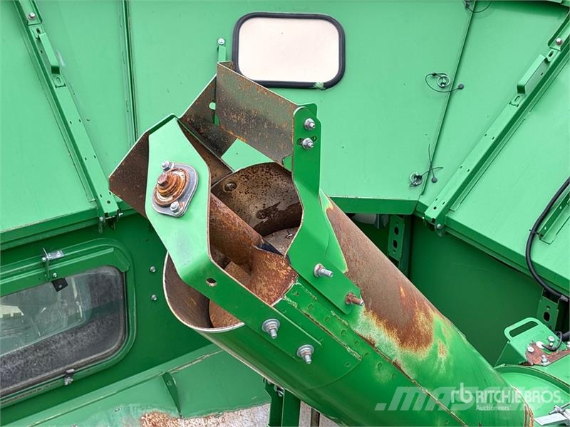 John Deere S690 Leikkuupuimurit