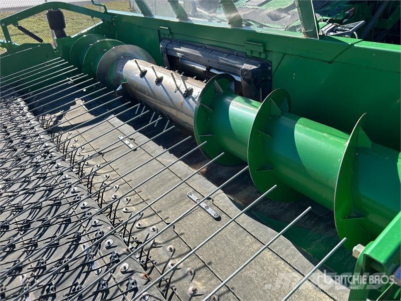 John Deere S690 コンバイン
