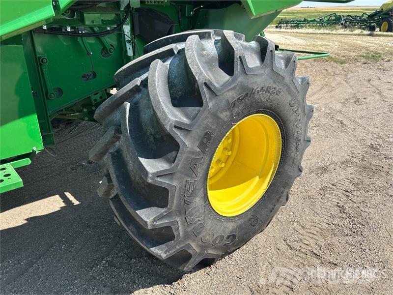John Deere S690 Leikkuupuimurit