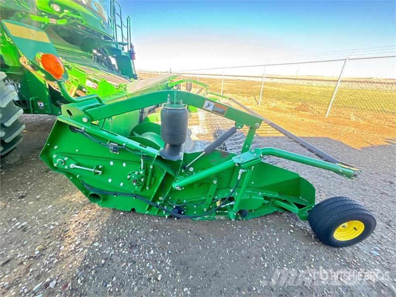 John Deere S690 コンバイン