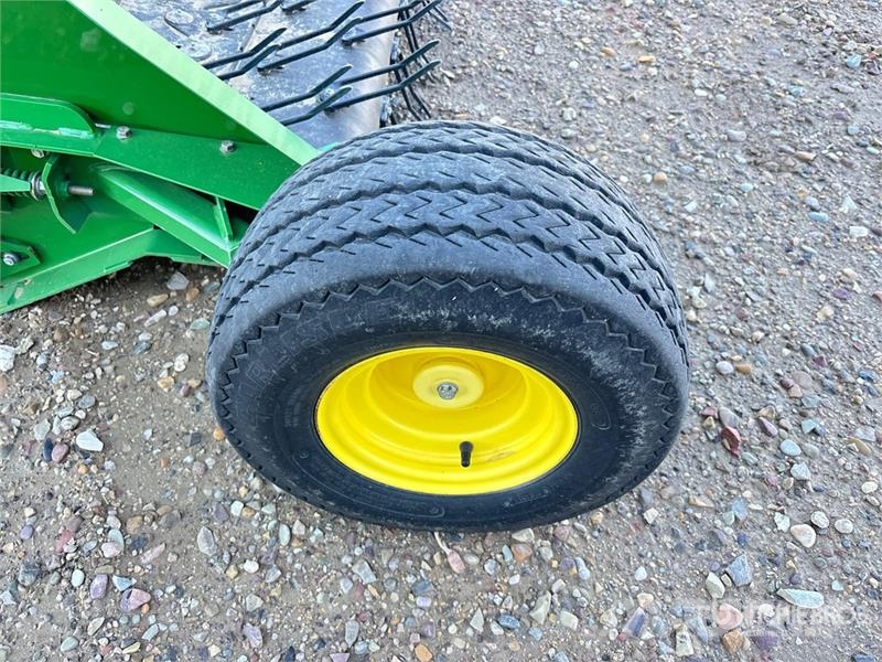 John Deere S690 コンバイン